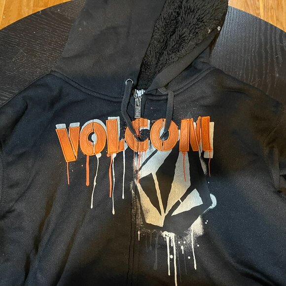 Volcom Black Hoodie - Thick for the cold winter - Picture 2 of 4